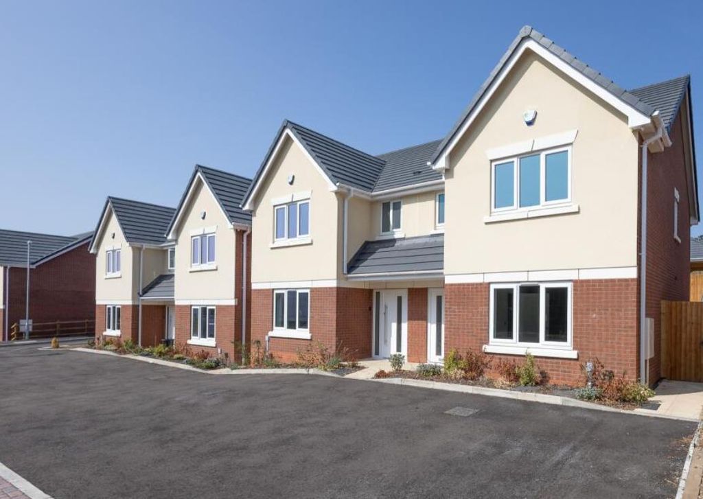 Property photo 1 of 18 Image