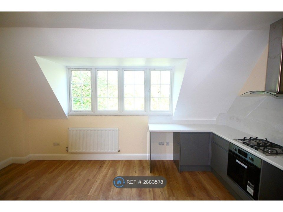 Property photo 1 of 18 Kitchen Living Room Photo 3