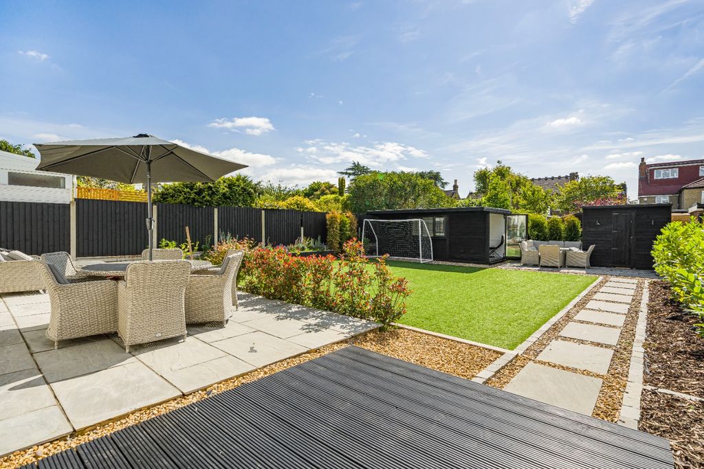 Property photo 2 of 28 5143652