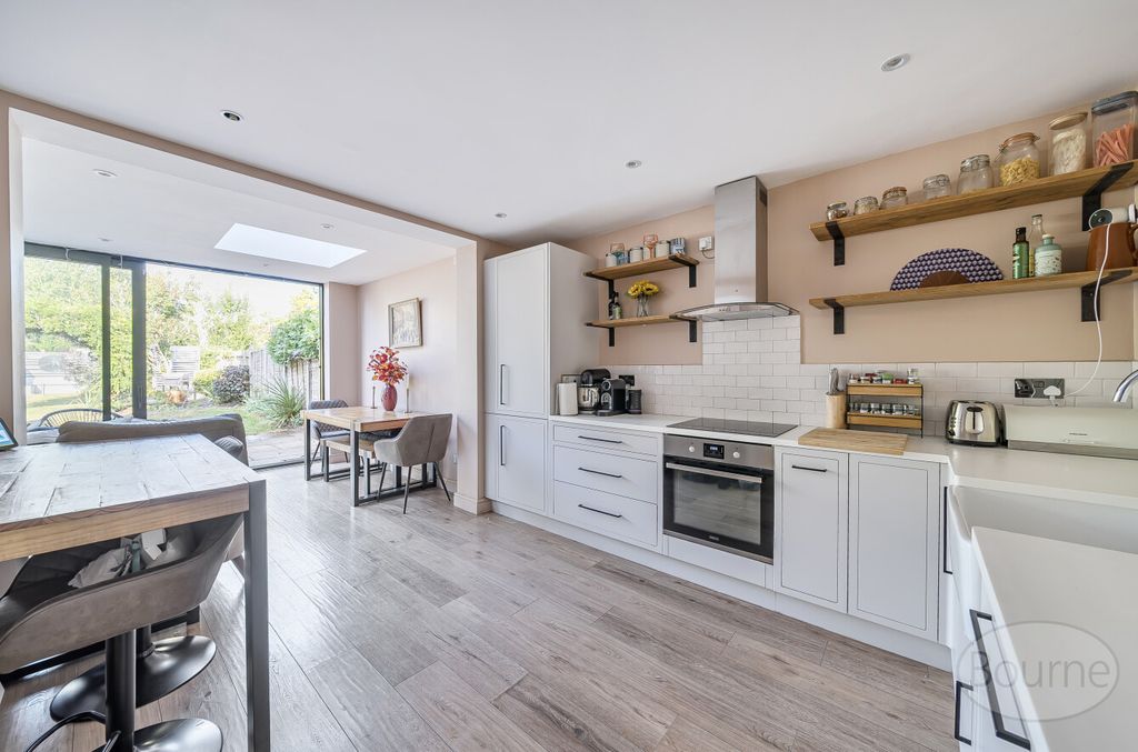 Property photo 2 of 13 4d64F038-0Ac2-4A8...