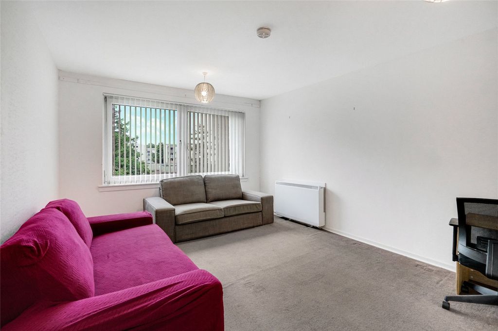 Property photo 2 of 12 Picture No. 04