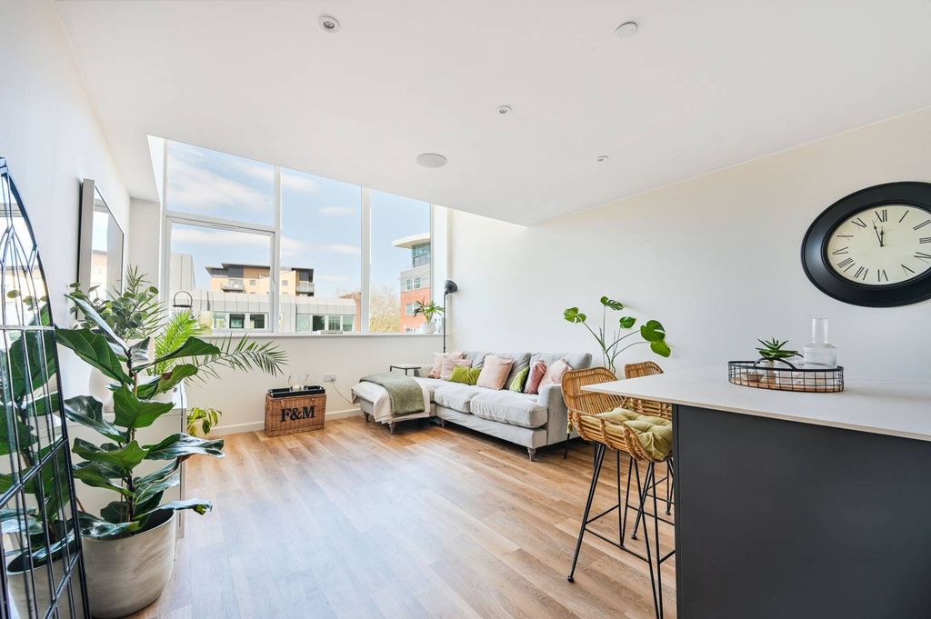 Property photo 1 of 19
