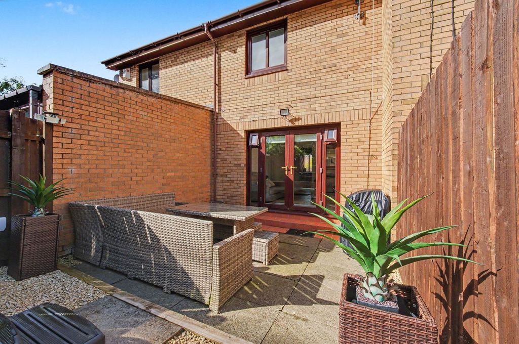 Property photo 3 of 17