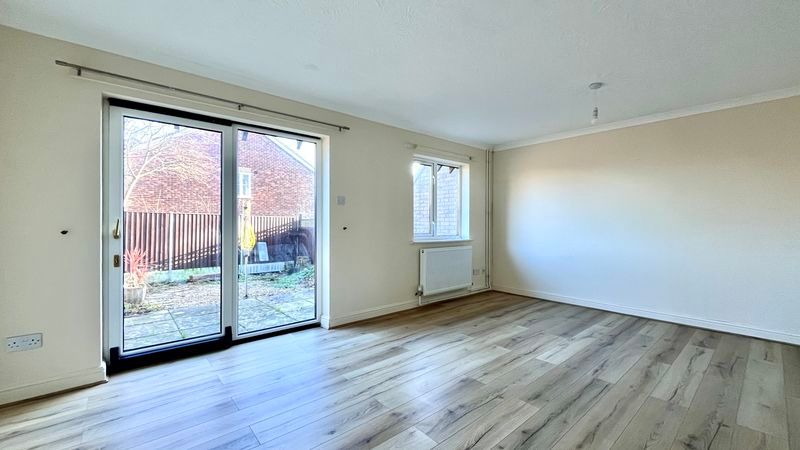 Property photo 3 of 11 Sitting Room