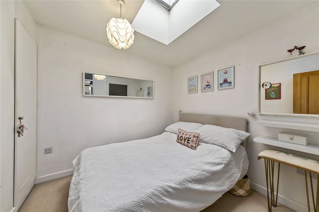 Property photo 2 of 8 Picture No. 05