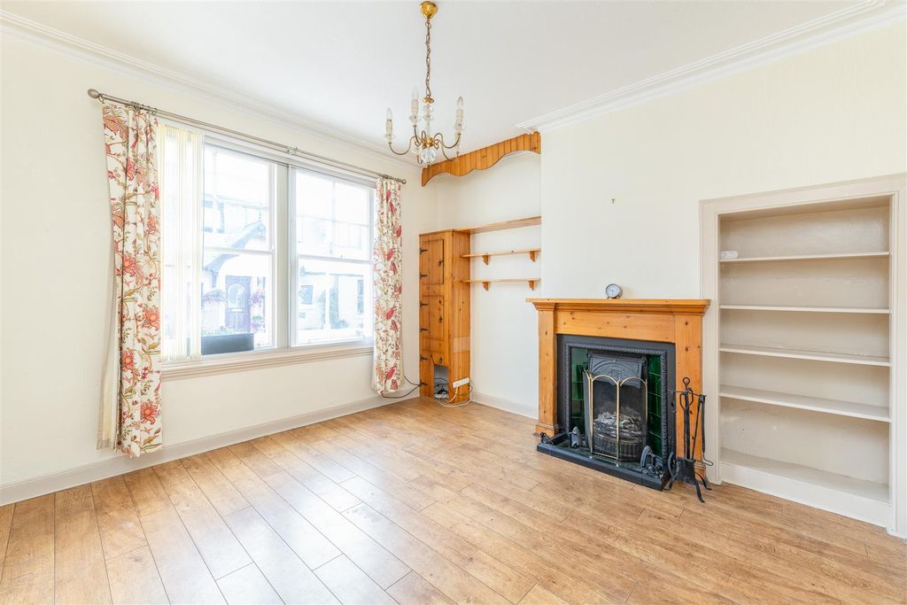 Property photo 3 of 16 Ebba_Cottage-03.Jpg