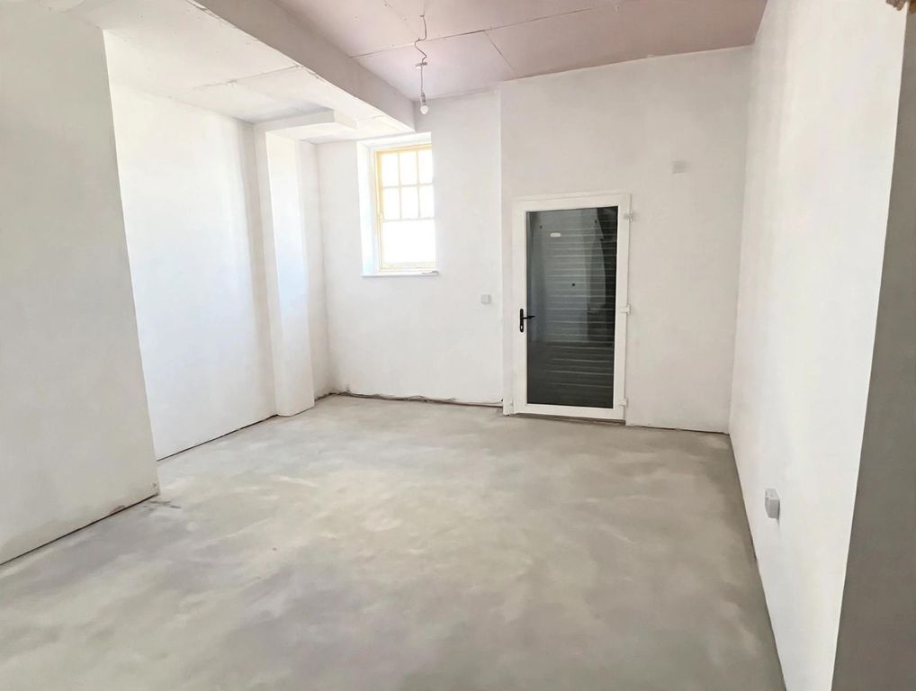 Property photo 2 of 3