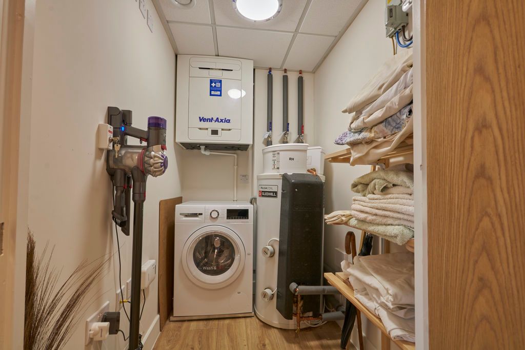 Additional image 8 of 1 bed property to rentPym Court, Bewick Avenue, Topsham EX3