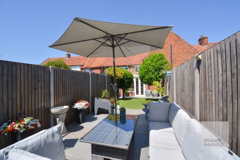 Property photo 1 of 22 Garden Seating