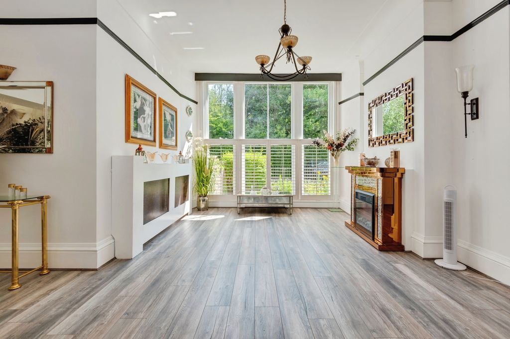 Property photo 3 of 15 Pbox-Img.Jpg