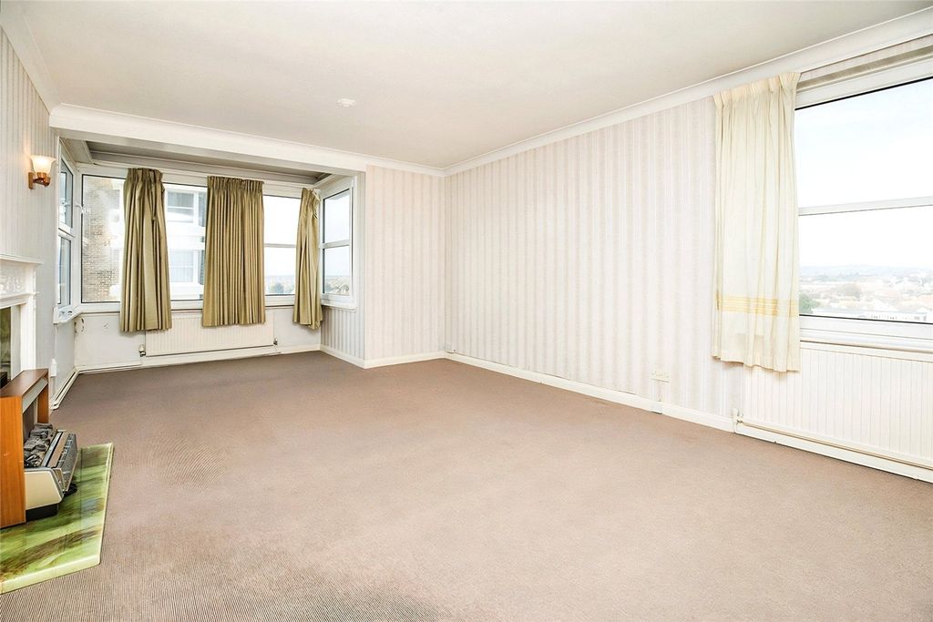 Property photo 3 of 9 Living Room