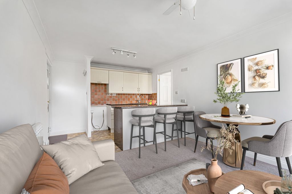 Property photo 2 of 14 2_74462