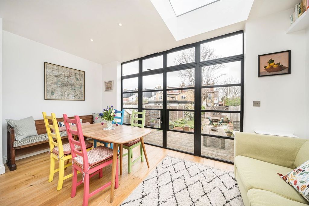 Property photo 3 of 8