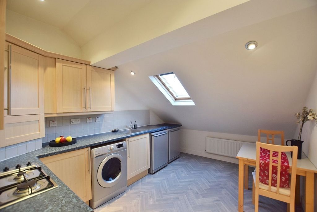 Property photo 1 of 9 Kitchen