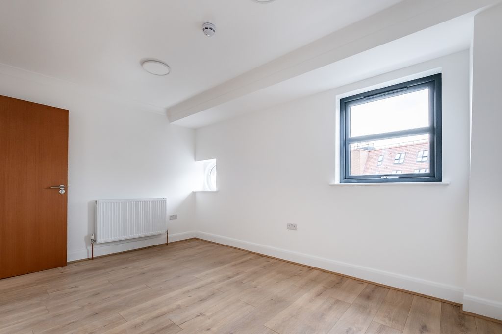 Property photo 2 of 10 Kilburn-Lane-B-06