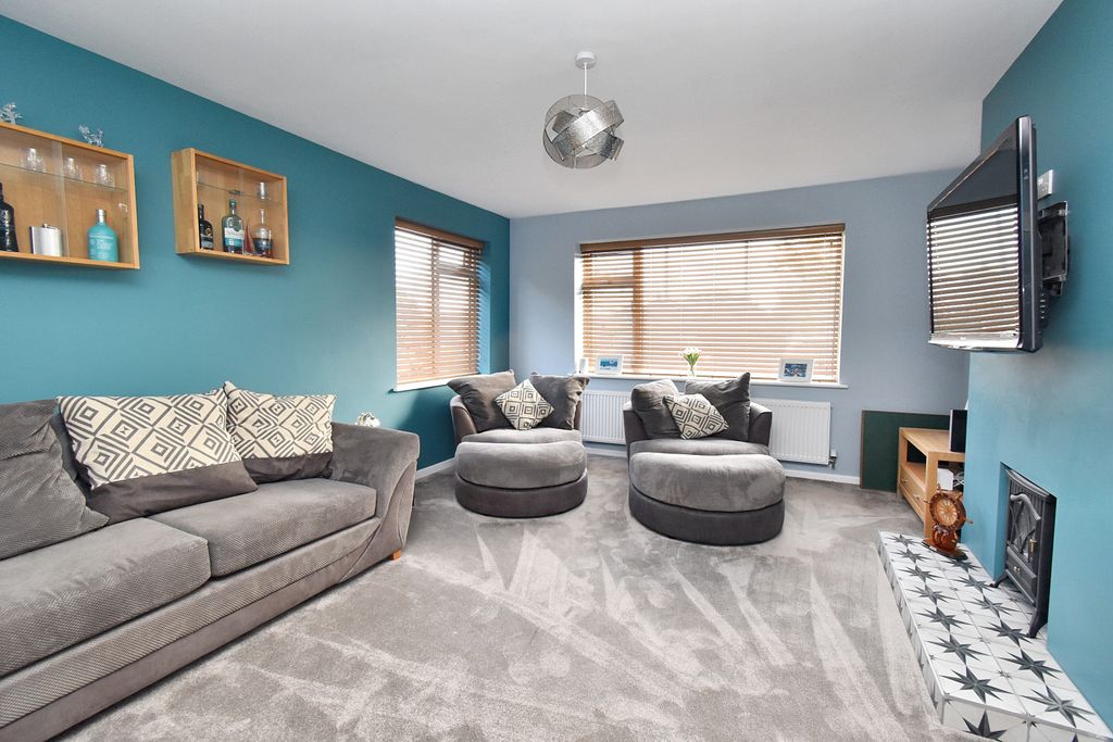 Property photo 3 of 23