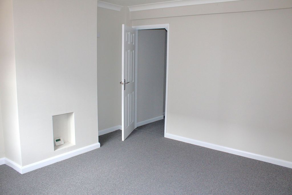 Property photo 2 of 13 Lounge