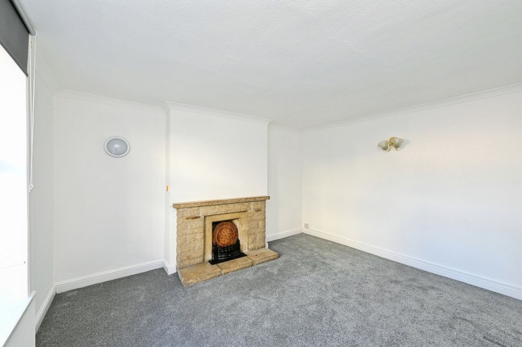 Property photo 3 of 15 Pbox-Img.Jpg