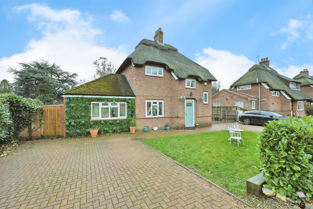 Property photo 2 of 32