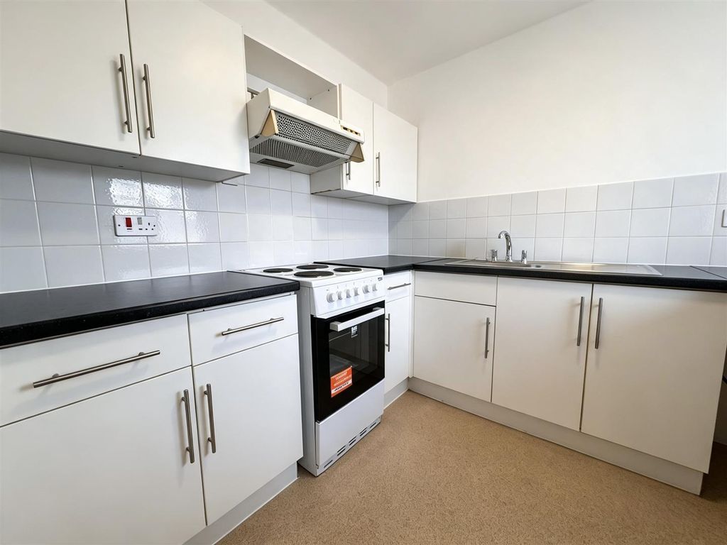 Property photo 3 of 12 3512E776-D40A-4532-B8B4-66Dae6866D22.Png