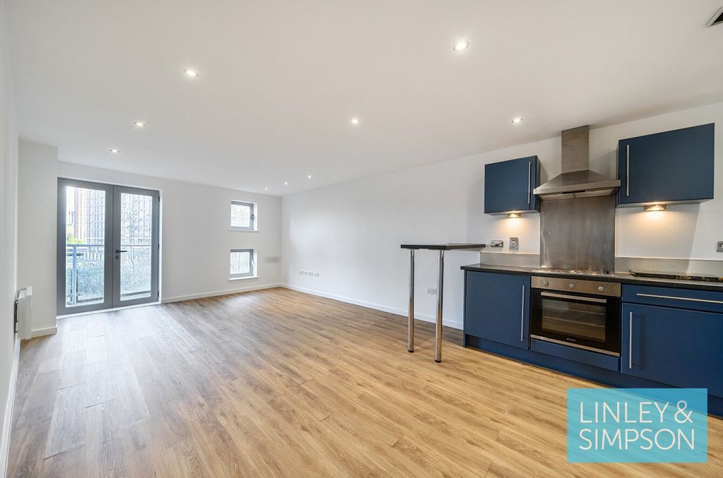 Property photo 2 of 11 Picture No. 18