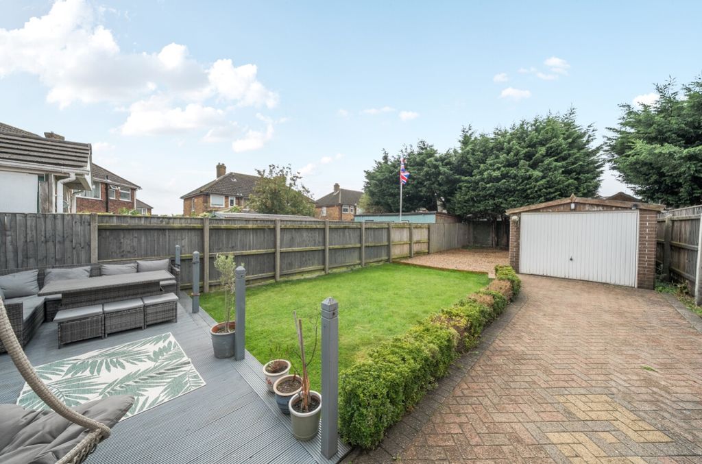 Property photo 3 of 25 1348554-18-68Caa685B7A03