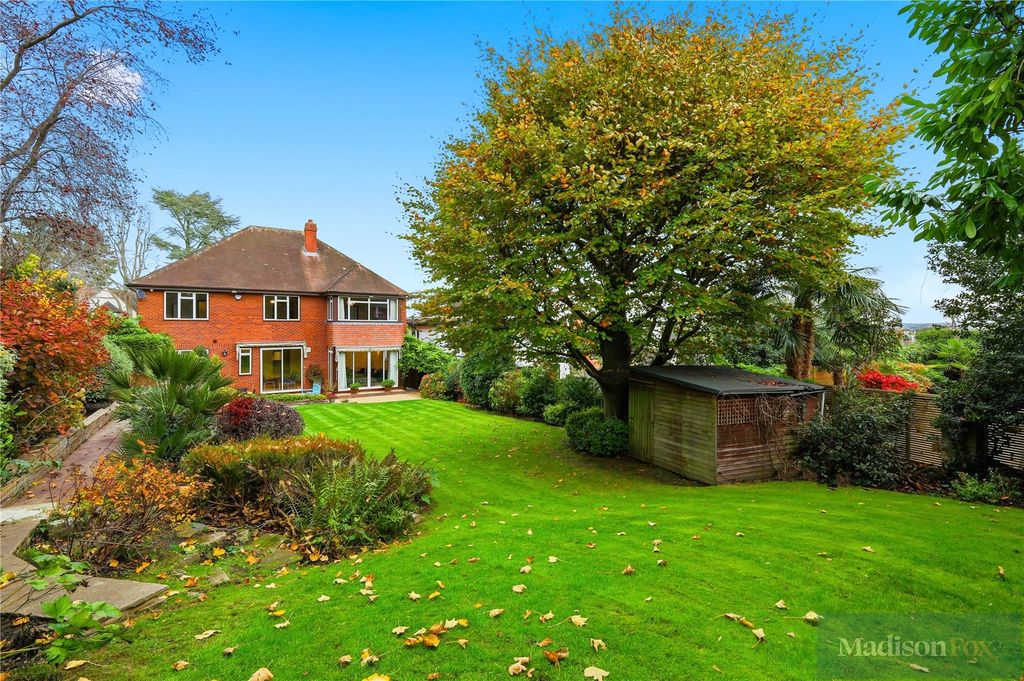 Property photo 2 of 49 Picture No. 48