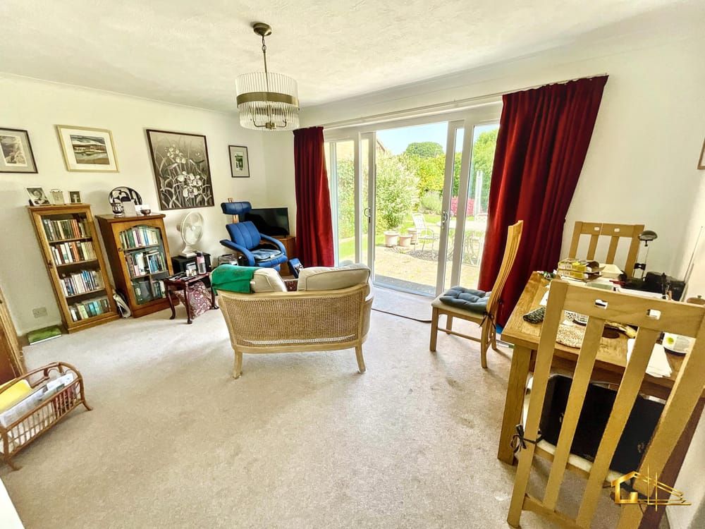 Property photo 2 of 18