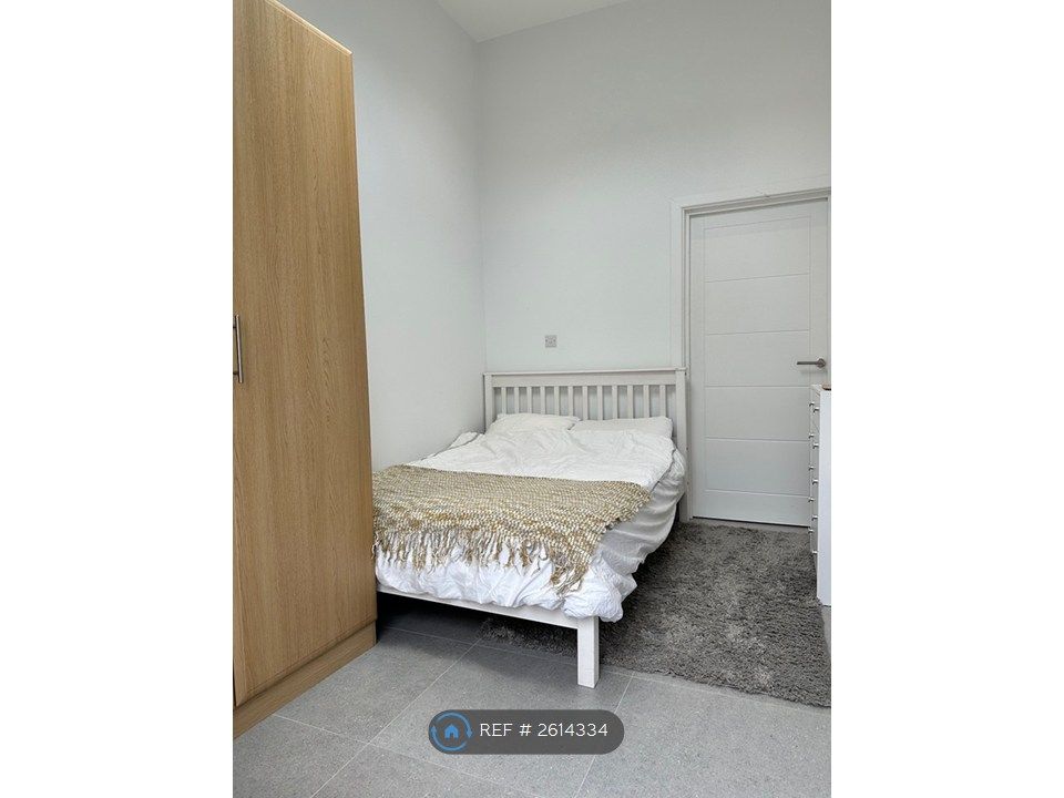 Property photo 2 of 10 Double Bedroom, View From The Small Garden