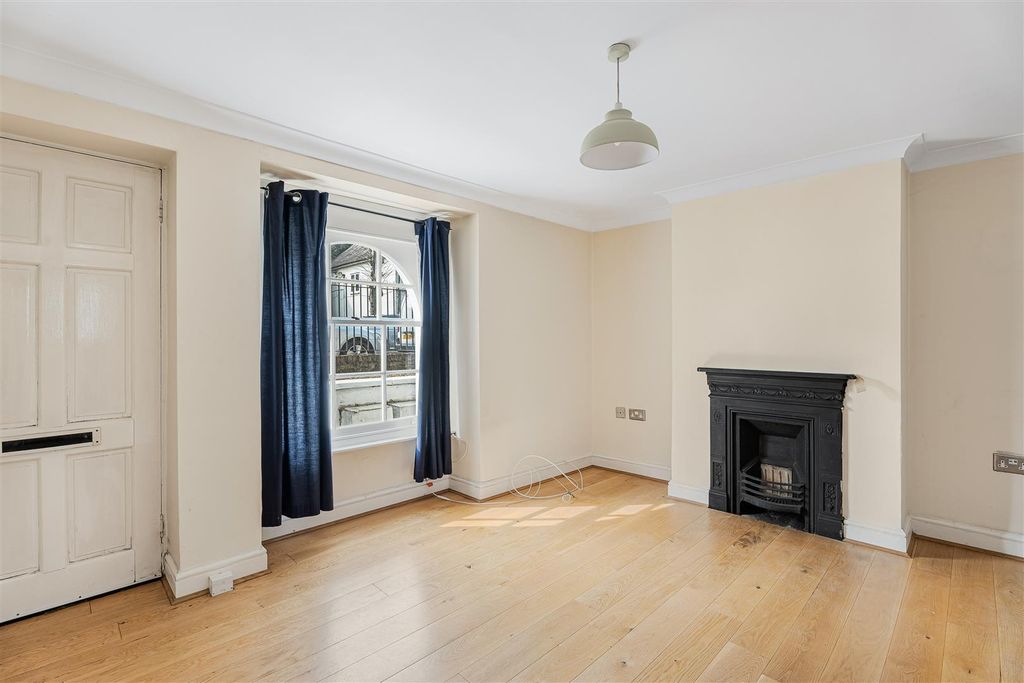 Property photo 2 of 15 2