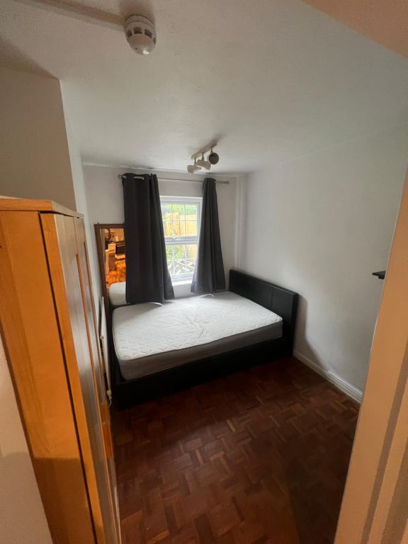 Property photo 1 of 4