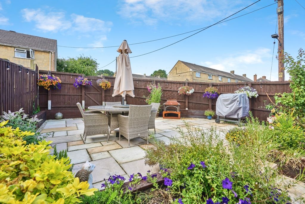 Property photo 2 of 17 Rear Garden