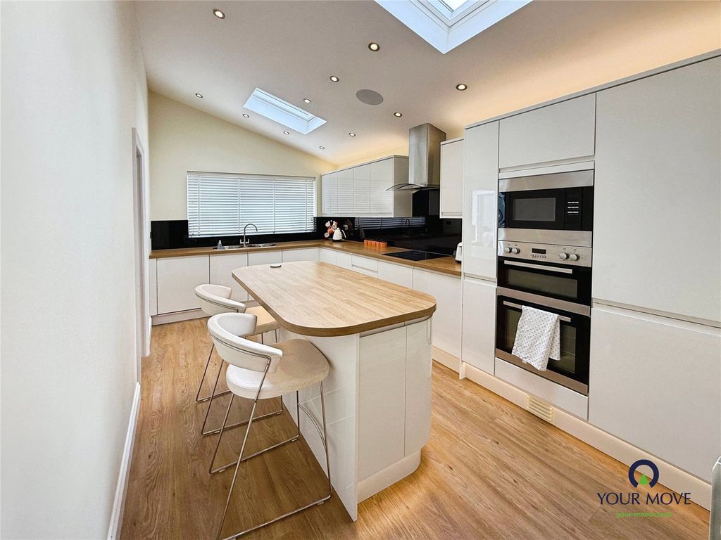 Property photo 2 of 19 Picture No. 05