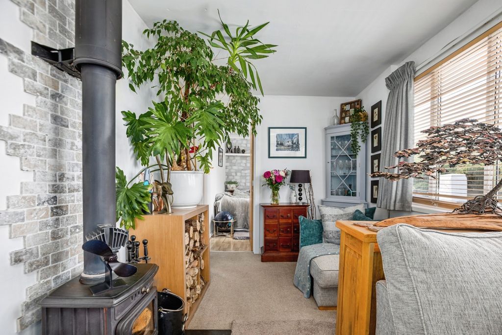 Property photo 3 of 20 Pbox-Img.Jpg