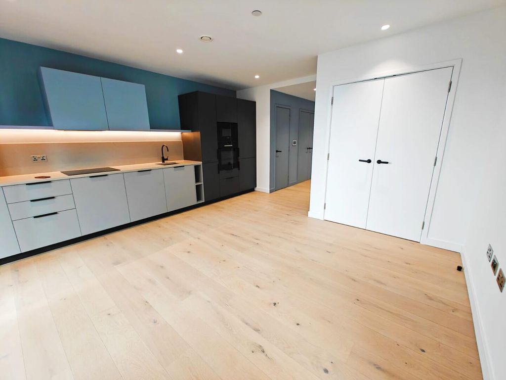 Property photo 1 of 9 Kitchen