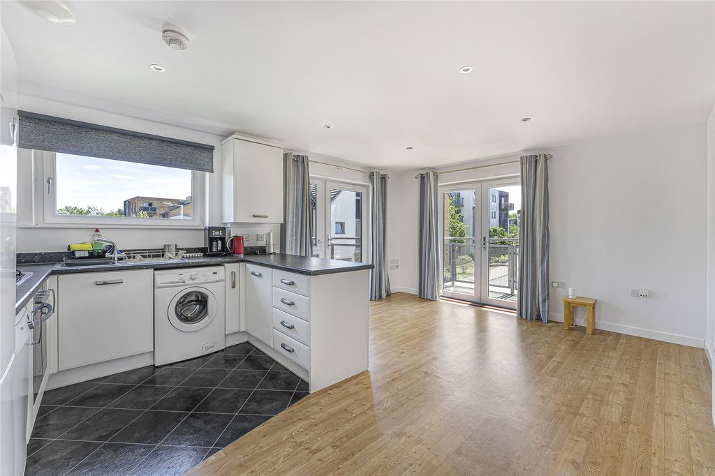 Property photo 1 of 25 Kitchen/Reception