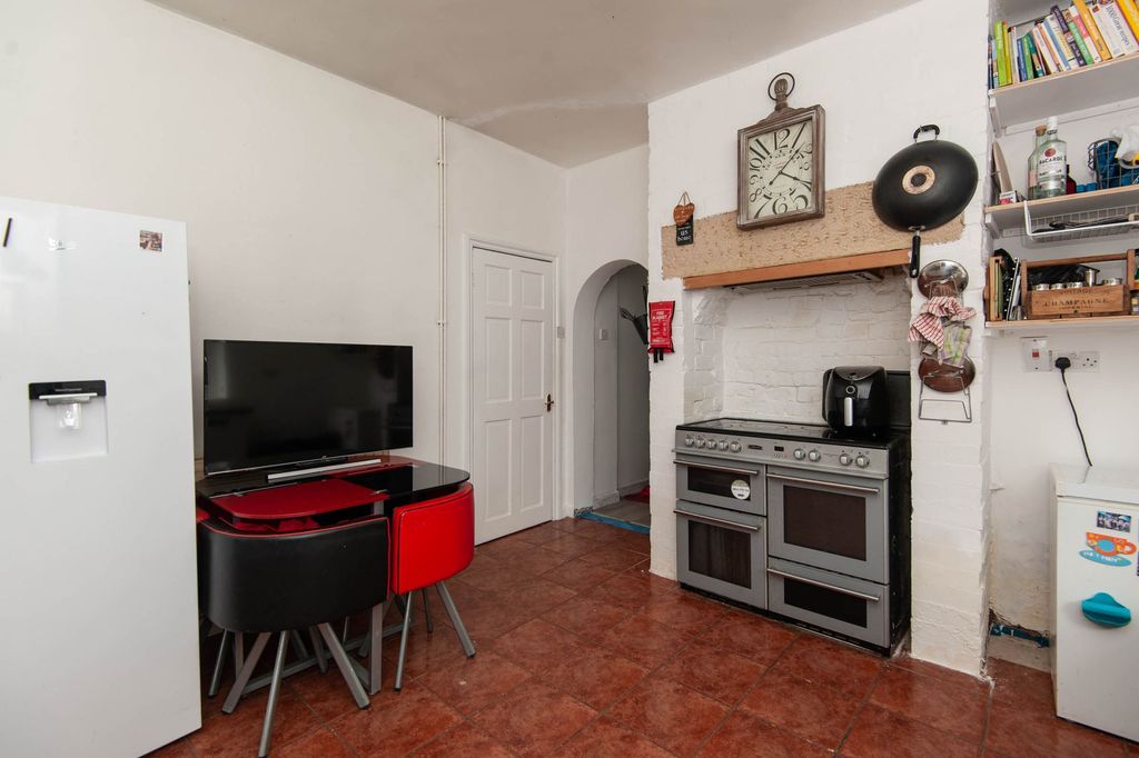 Property photo 3 of 15