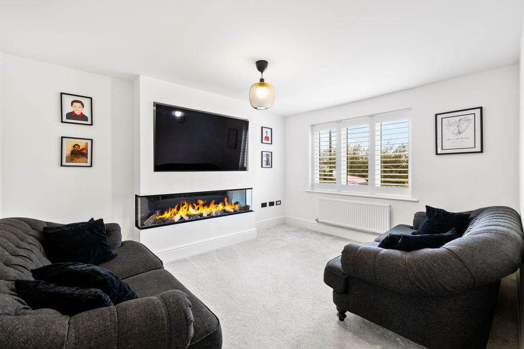 Property photo 2 of 21 Image13.Jpg