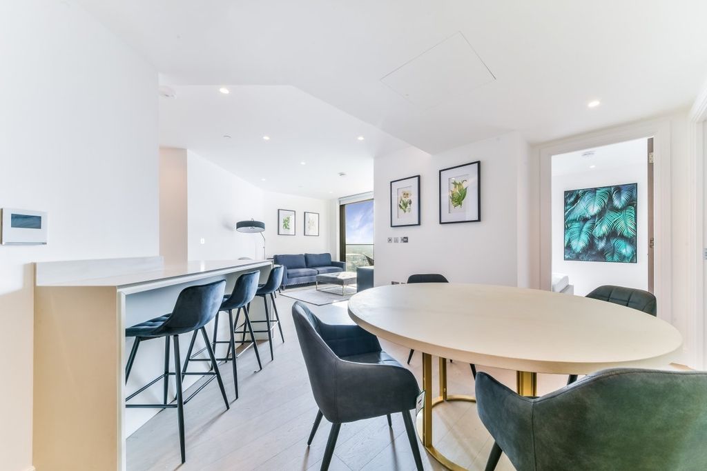 Property photo 2 of 8 Living Area