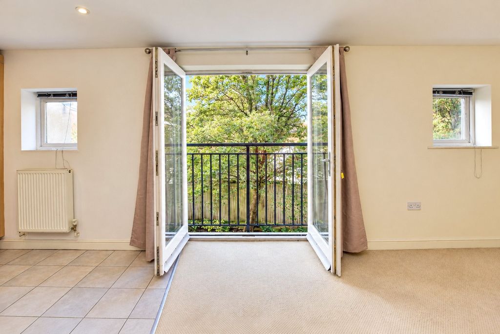 Property photo 1 of 11 Picture No. 18