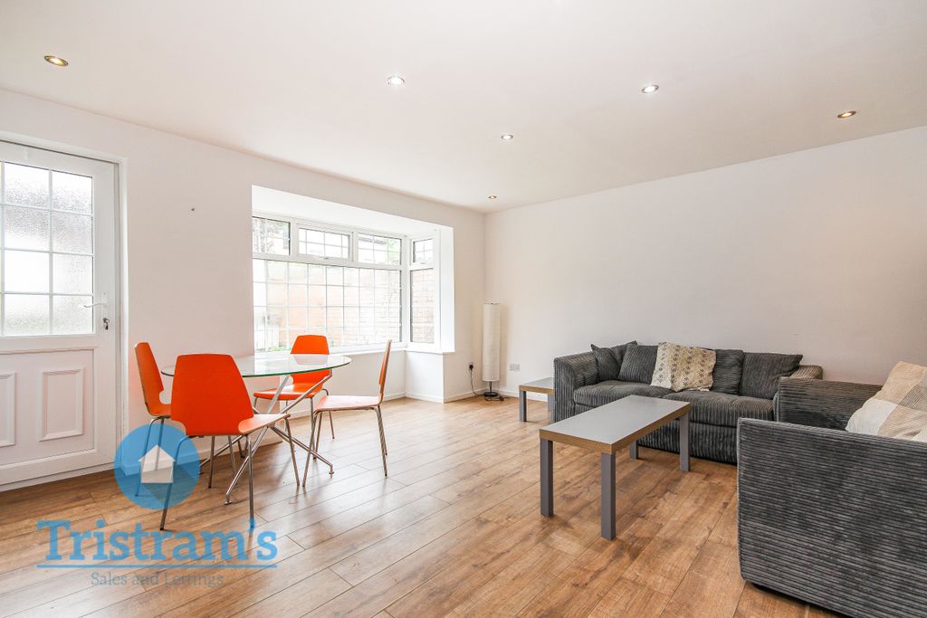 Property photo 2 of 12 Img_3012