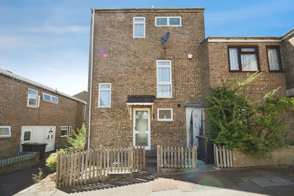 Property photo 1 of 11