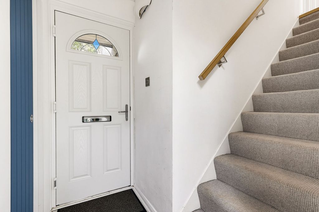 Property photo 2 of 15 Hallway