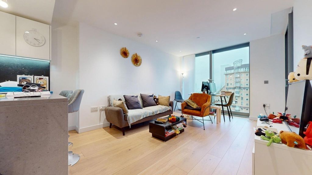 Property photo 2 of 10 Photo 2