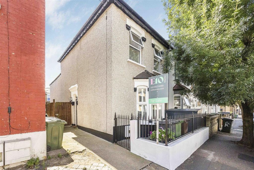 Property photo 1 of 22