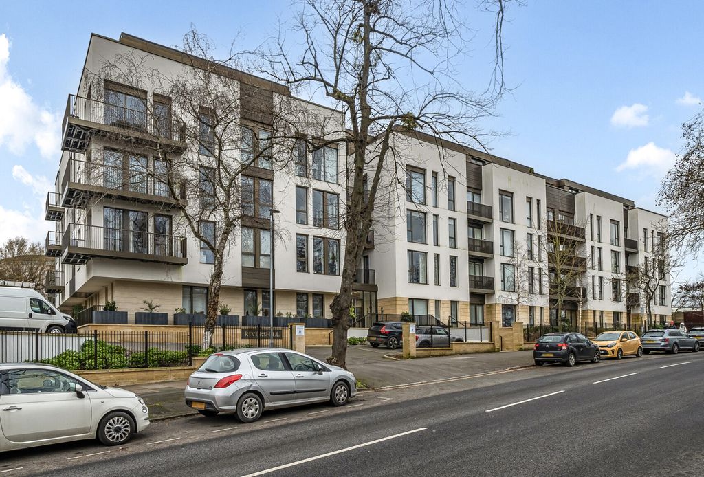 Property photo 1 of 10 1415739-19-6995A9...