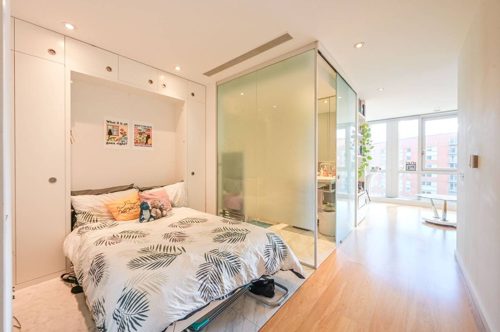 Property photo 3 of 8