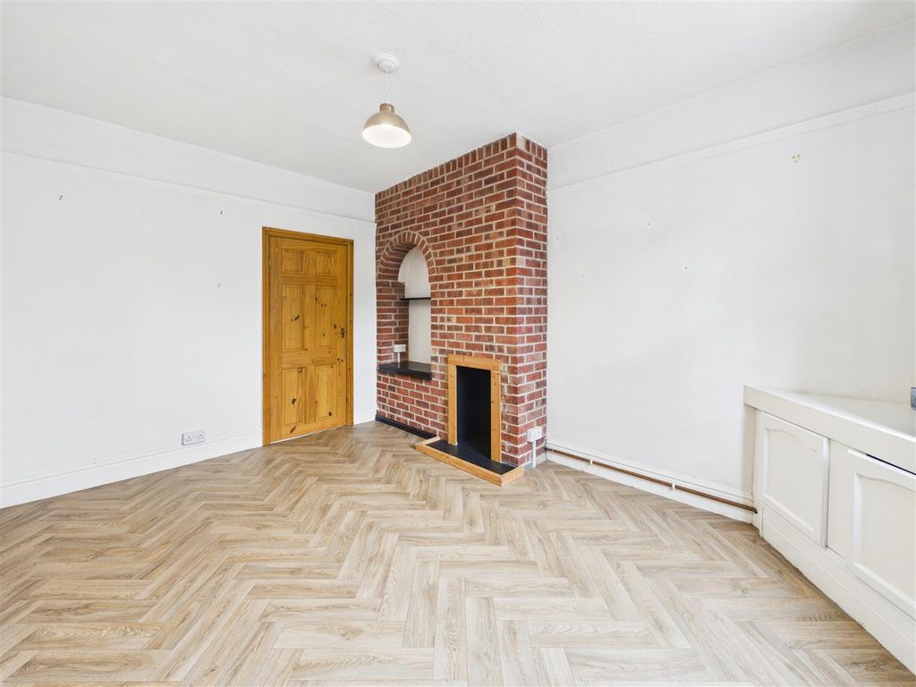 Property photo 2 of 20 Cam05476G0-Pr0275-Still005.Jpg