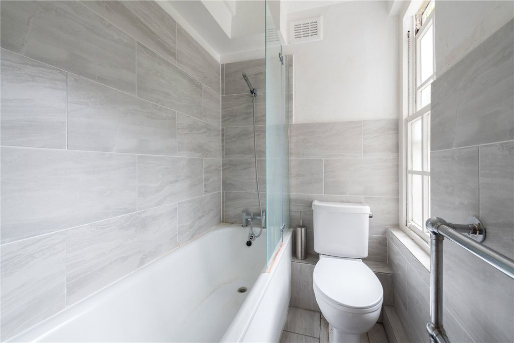 Property photo 3 of 14 Picture No. 06