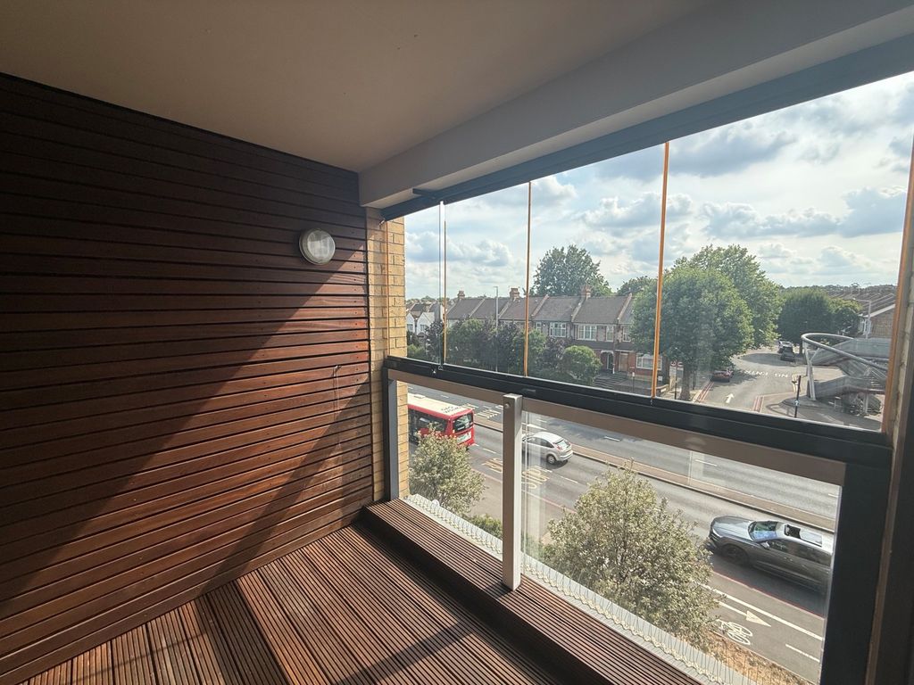 Property photo 3 of 9 Balcony